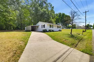 214 Cedar St, Eden, NC 27288 - Photo 4