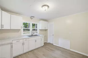 214 Cedar St, Eden, NC 27288 - Photo 16