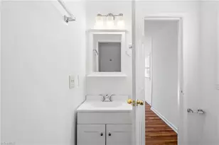 2220 Bradley St, Greensboro, NC 27406 - Photo 22