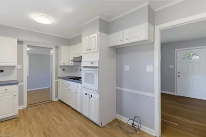 201 Wedgewood Drive, Jamestown, NC 27282 - Photo 8