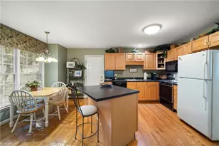 401 Wind Haven Ln, Winston-Salem, NC 27104 - Photo 6