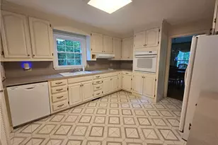 143 James St, Elkin, NC 28621 - Photo 22