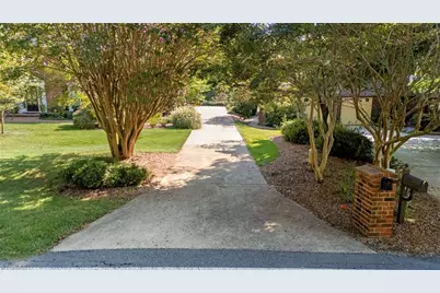 5001 Edinborough Road, Greensboro, NC 27406 - Photo 12