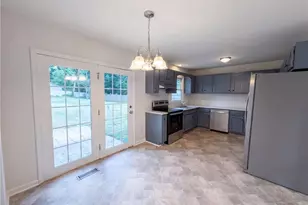 3221 Meadow Ln, Winston-Salem, NC 27107 - Photo 8