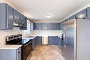 3221 Meadow Ln, Winston-Salem, NC 27107 - Photo 2