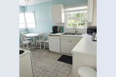 2345 Cherokee Lane #1, Winston-Salem, NC 27103 - Photo 4