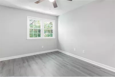 18 Forsyth Street, Thomasville, NC 27360 - Photo 10