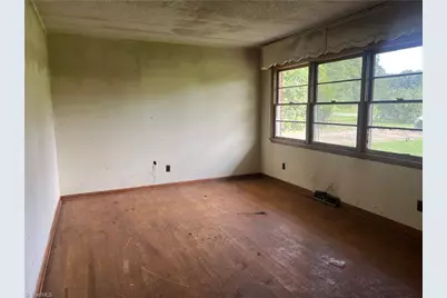 180 Cedar Lane, Reidsville, NC 27320 - Photo 2