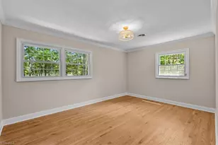 2621 W Woodlyn Way, Greensboro, NC 27407 - Photo 32
