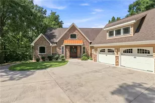422 Still Meadows Ln, Lexington, NC 27292 - Photo 2