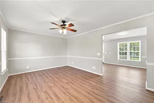 909 Highview St, Haw River, NC 27258 - Photo 12