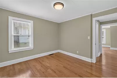 202 W Whitsett Street, Graham, NC 27253 - Photo 20