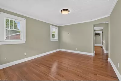202 W Whitsett Street, Graham, NC 27253 - Photo 8