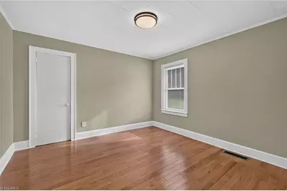 202 W Whitsett Street, Graham, NC 27253 - Photo 18