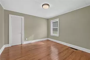 202 W Whitsett St, Graham, NC 27253 - Photo 18