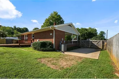 910 Pineknoll Street, Liberty, NC 27298 - Photo 40