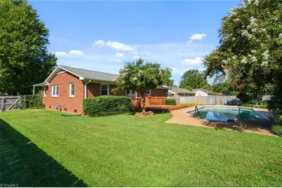 910 Pineknoll Street, Liberty, NC 27298 - Photo 38