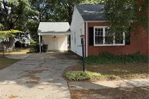 320 Maple St, Eden, NC 27288 - Photo 2