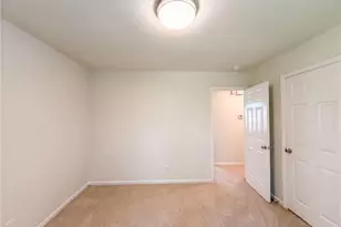 4154 Edgeware Rd, Winston-Salem, NC 27106 - Photo 12