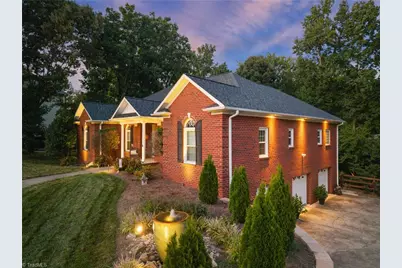 3715 Squirewood Drive, Clemmons, NC 27012 - Photo 2