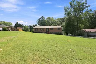 3539 New Walkertown Rd, Winston-Salem, NC 27105 - Photo 26