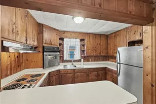 2010 Liberty Dr, Greensboro, NC 27408 - Photo 8
