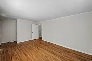 2010 Liberty Dr, Greensboro, NC 27408 - Photo 6