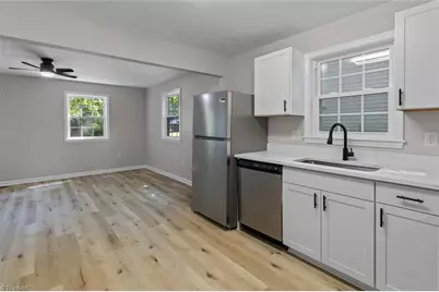 1009 Sykes Avenue, Greensboro, NC 27405 - Photo 12