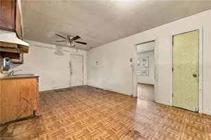 302 E 17th St, Scotland Neck, NC 27874 - Photo 16