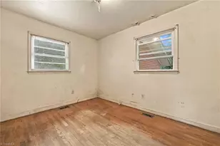 302 E 17th St, Scotland Neck, NC 27874 - Photo 24