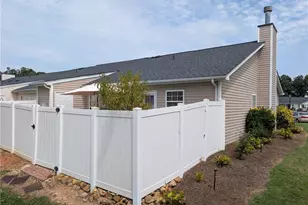 1008 Chesapeake Ln, Archdale, NC 27263 - Photo 4