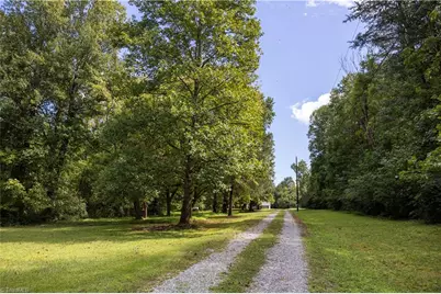 4003 Blumenthal Road, Greensboro, NC 27406 - Photo 20
