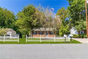 516 Heatherton Ln, Rural Hall, NC 27045 - Photo 2