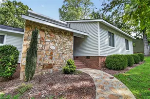 609 Robin Ln, Archdale, NC 27263 - Photo 2