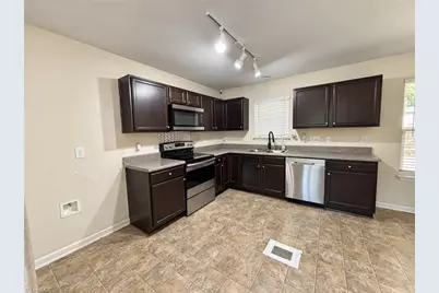 4506 Stephen Oaks Way, Greensboro, NC 27405 - Photo 6