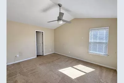 4506 Stephen Oaks Way, Greensboro, NC 27405 - Photo 10
