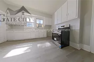 1006 Holton Pl, High Point, NC 27262 - Photo 2