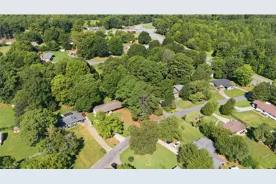 4906 Yarmouth Drive, Greensboro, NC 27407 - Photo 40