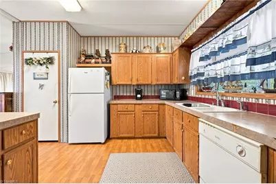 1150 Nature Lane, Walnut Cove, NC 27052 - Photo 22