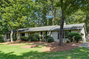 108 Cottonwood Dr, Jamestown, NC 27282 - Photo 2
