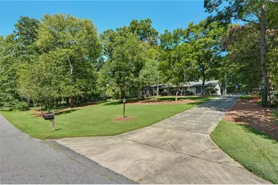 108 Cottonwood Drive, Jamestown, NC 27282 - Photo 40