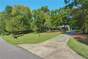 108 Cottonwood Dr, Jamestown, NC 27282 - Photo 40