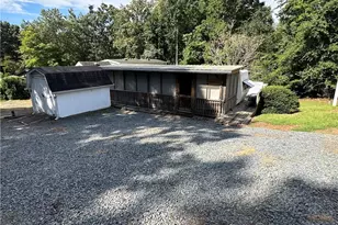 114 Pine St, New London, NC 28127 - Photo 24