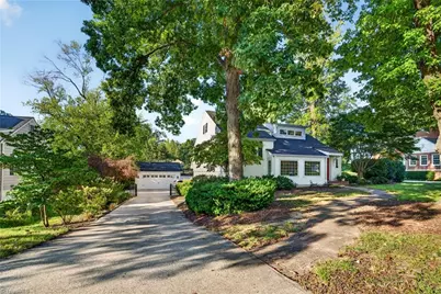 2219 W Friendly Avenue, Greensboro, NC 27403 - Photo 48