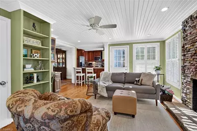 2219 W Friendly Avenue, Greensboro, NC 27403 - Photo 20
