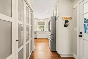505 Meadowood St, Greensboro, NC 27409 - Photo 12