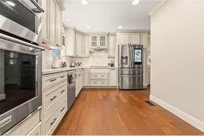 505 Meadowood Street, Greensboro, NC 27409 - Photo 8