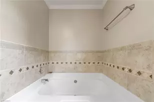 505 Meadowood St, Greensboro, NC 27409 - Photo 28