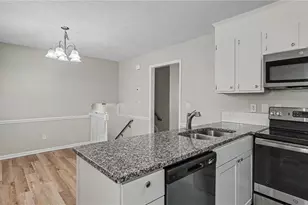 1115 Castlegate Dr, Winston-Salem, NC 27103 - Photo 8