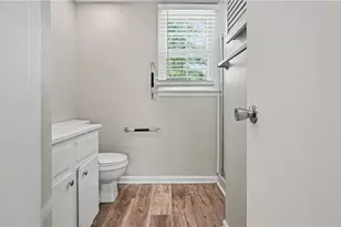 1115 Castlegate Dr, Winston-Salem, NC 27103 - Photo 8